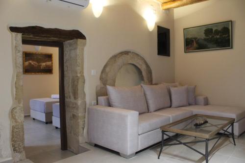 Χώρος καθιστικού στο Chara Villas with 20m2 swimming pool-BBQ!