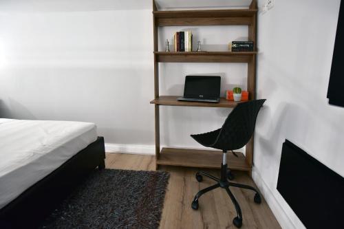 Queen 4 Apartment in the Heart of the Corfu Historical Old Town Center