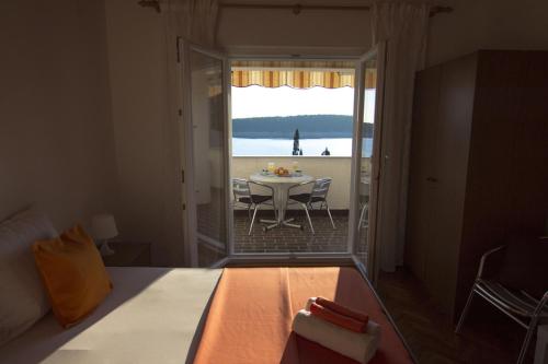 Gallery image of Sea view apartments Sunny Escape in Barbat na Rabu