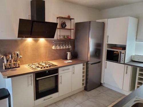 Dapur atau dapur kecil di Maison Ensoleillee -