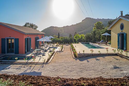 Gallery image of Throisma Studios with private Pool & Parking in Asos