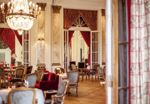 ห้องอาหารหรือที่รับประทานอาหารของ Hotel Bellevue Palace Bern