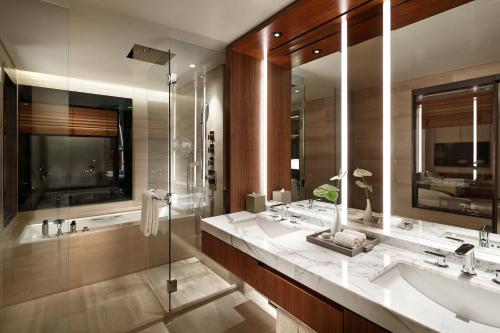 The Shilla Seoul tesisinde bir banyo