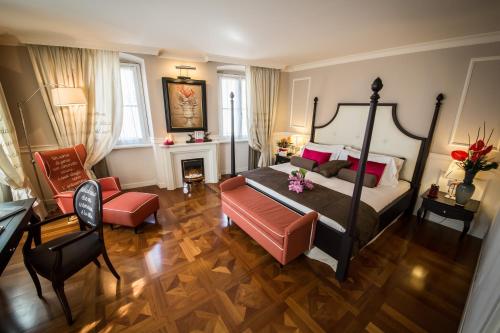 Gallery image of Victoria Hotel Letterario in Trieste