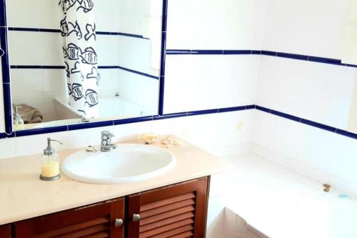 Ванна кімната в Vila Nova de Santa Susana - Resort