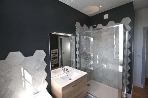 Kylpyhuone majoituspaikassa Villa Normande