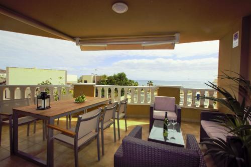 El Medano Apt La Perla - Vista oceano, piscina y parking