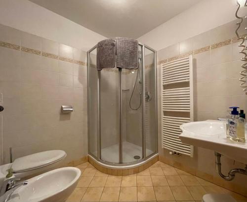 Ένα μπάνιο στο Appartamenti Hetty