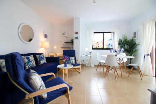 Posedenie v ubytovaní Los Angeles 3 Bed Apartment with Pool
