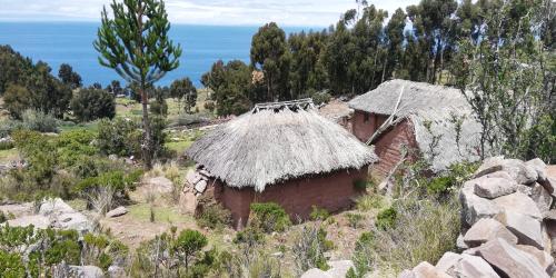 Huillanopampa的住宿－Taquile Hospedaje Mario，相簿中的一張相片