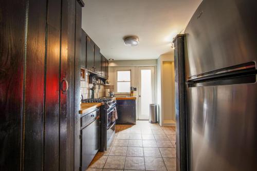 Gallery image of Serene mountain getaway, Hot Tub, Sauna, Lake View, Swim, Fish, Hiking, EV plugin in Boone
