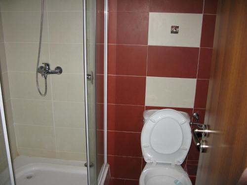 Koupelna v ubytování Krasi Apartments in Zornitsa Complex