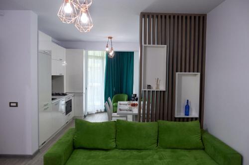 O zonă de relaxare la Vibe Apartment- Spa n Pools beach resort