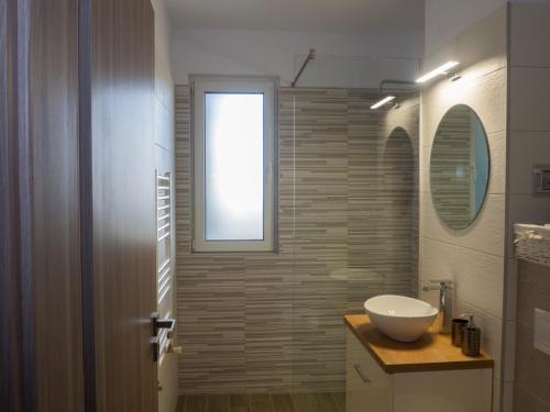 A bathroom at Armony Apartament Timisoara