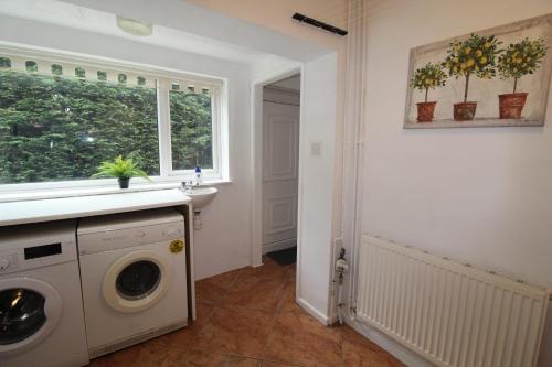 A bathroom at Chadwick House