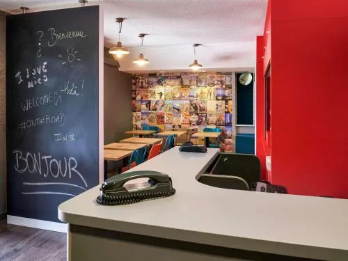 hotelF1 Metz Centre Devant les Ponts photo