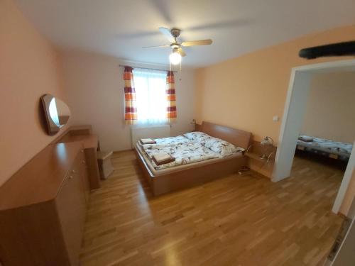Postel nebo postele na pokoji v ubytování Resort Český ráj