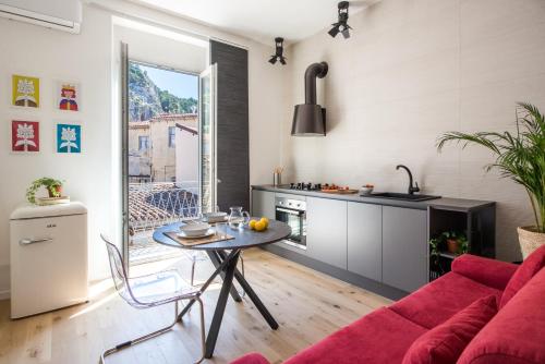 ครัวหรือมุมครัวของ Matteotti 16 - Suites in Cefalù