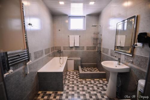 Ett badrum på Apart Hotel Sayat-Nova