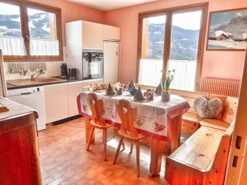 Gallery image of appartement dans maison indépendante100M2 avec vue exceptionnelle in Bozel