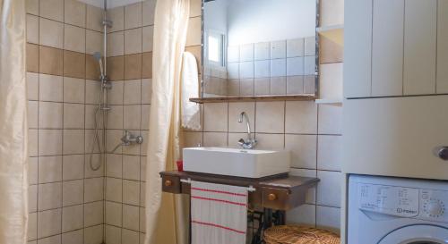 Koupelna v ubytování Athor Villa