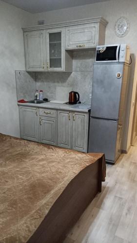 A cozinha ou cozinha compacta de Торпедо
