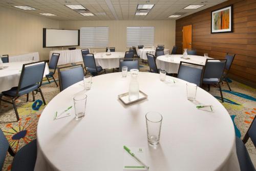 Бизнес-центр и/или конференц-зал в Holiday Inn El Paso Airport by IHG