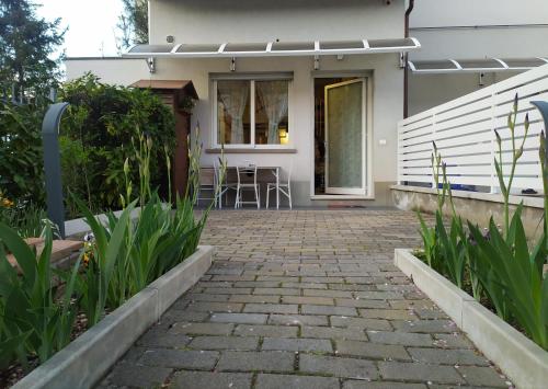 BHH BOLOGNA HOLIDAY HOME private Garden Reserved Parking -wwwbolognaholidayhomecom- house garden parking photo 50