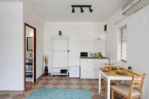 A kitchen or kitchenette at Bella Ciao