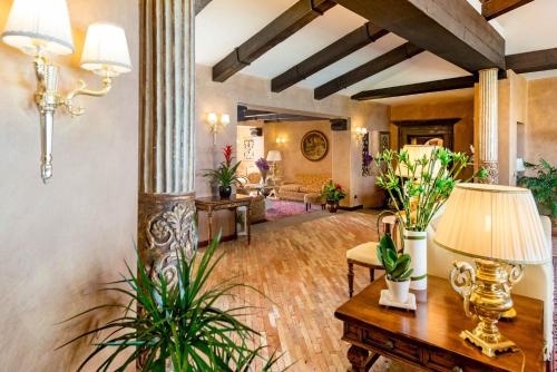 Posezení v ubytování Hotel Porto Pirgos