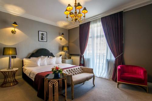 Letto o letti in una camera di Hotel Lido by Phoenicia