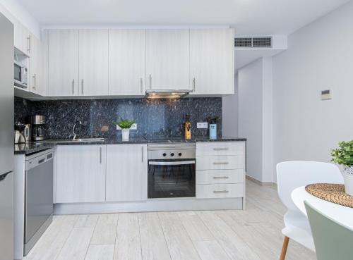 CENTRAL APARTMENT 2A 50m BEACH – Photos 5