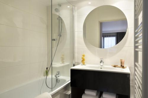 Koupelna v ubytování Citadines Trocadéro Paris