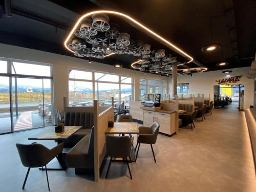 A seating area at RINGRAST das Erlebnishotel beim Red Bull Ring