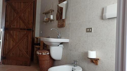 Kúpeľňa v ubytovaní Masseria La Fiorita