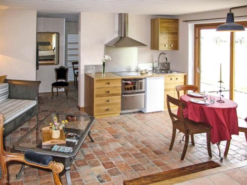 Köök või kööginurk majutusasutuses Holiday Home La Prairie - CRB400 by Interhome