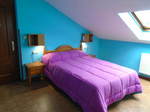A bed or beds in a room at Turismo Rural El Gobernador