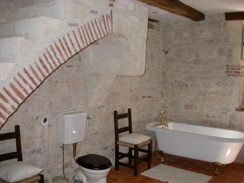 Ένα μπάνιο στο Le Manoir du Port