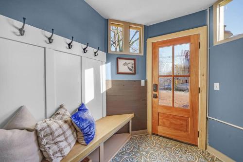 Gallery image of Luxury Apartment in Historic Carriage House in Kennett Square