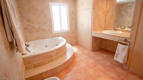 Phòng tắm tại Hacienda El Corchuelo