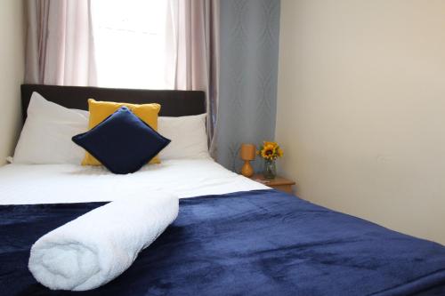 SPACIOUS HOUSE In NEWCASTLE CONTRACTORS FAMILIES GOOD TRAVEL LINKS, Newbiggin-by-the-Sea, United Kingdom