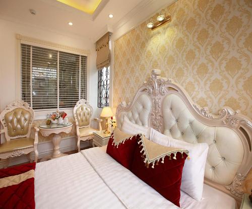 Hanoi Hotel Royalにあるベッド