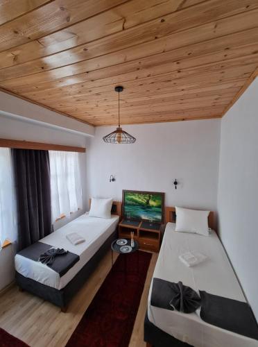 Ein Bett oder Betten in einem Zimmer der Unterkunft The Heart of the Bazaar Guest house
