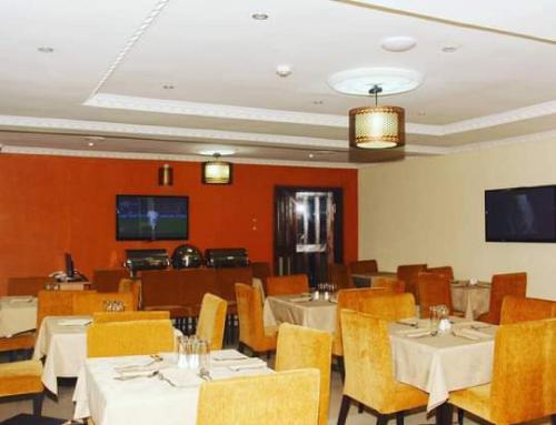 Foto dalla galleria di Room in Lodge - Choice Suites 111 formerly Crown Cottage Hotel Ikeja a Ikeja