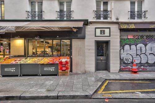 New and Bright Studio in the Heart of Paris (1G)