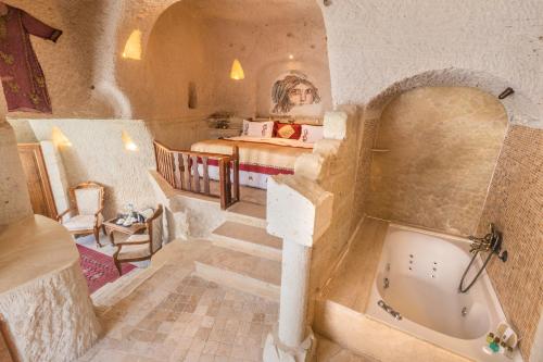 Posezení v ubytování Cappadocia Gamirasu Cave Hotel