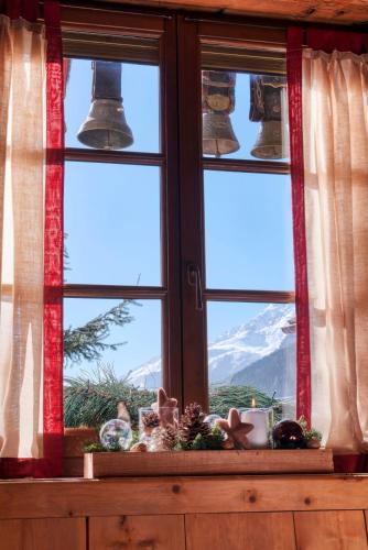 ファームステイから撮影された、または一般的な山の景色