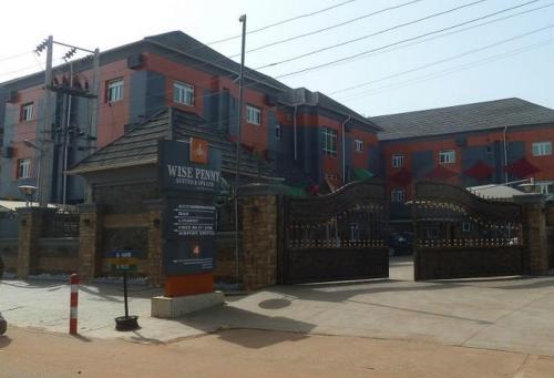Wise Penny Suites and Spa