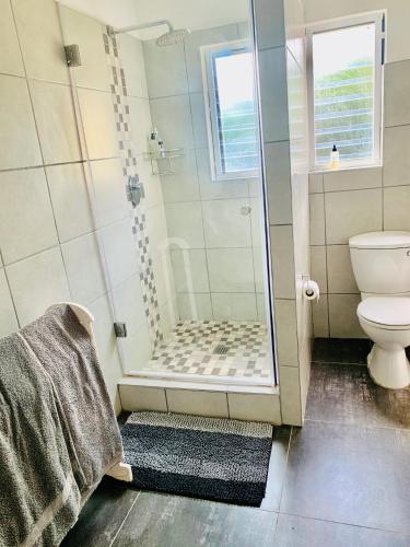 Bilik mandi di Moonriver Self Catering