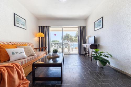 Posezení v ubytování DMS 5 VISTA LATERAL MAR